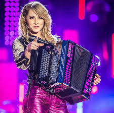 Melissa naschenweng (born july 11, 1990) is an austrian musician and schlager singer. Fanseite Melissa Naschenweng Performing Arts 3 726 Photos Facebook