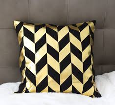 Throw Pillow Set Black Metallic Gold Pillow By Fifthandivy With Images Art Deco Throw Pillow Gold Throw Pillows Black And Gold Living Room