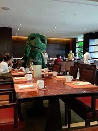 He died on december 6, 1990 in kuala lumpur, malaysia. Mr T Doing His Rounds In The Spice Market Cafe Picture Of Shangri La S Rasa Sayang Resort Spa Penang Island Tripadvisor