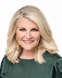 Meet Karie Hill!⁣⁣⁣⁣⁣⁣⁣  Karie was one of our very first Project Managers,  she has been