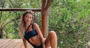 Gabriela pugliesi compartilha fotos sensuais junto com marido. Gabriela Pugliesi Appears With A Different Swimsuit And Has A Defined Body Code List