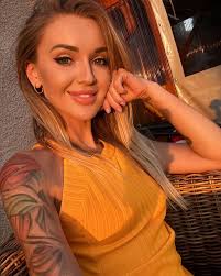 🤴👀❤️💐🌹🥀