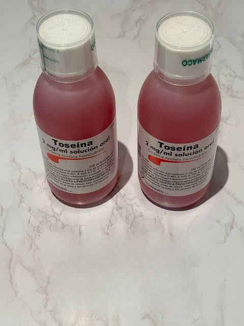 Flacon original de TOSEINA SYROP avec bouchon de sécurité pour soulager la toux