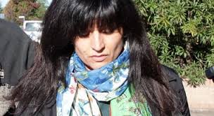 La donna, oggi adulta, a 16 anni sterminò la sua famiglia a novi ligure accoltellando 97 volte la mamma proprio lui ha detto che oggi la de nardo ha una nuova vita e un marito e ha sottolineato come in questo percorso della ormai 35enne il padre sia. Franzoni A Casa Erika Cerca Lavoro La Seconda Vita Dei Condannati Italiani Famosi