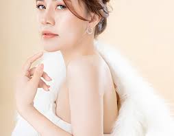 Doanh Nhân Profile Projects :: Photos, videos, logos, illustrations and  branding :: Behance