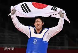 인교돈은 27일 일본 지바 마쿠하리 메세 a홀에서 열린 2020 도쿄올림픽 태권도 남자 80. Jy28vbc5iaovcm