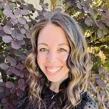 Shanda Collins's Instagram, Twitter & Facebook