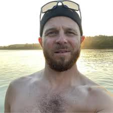 Any other artists out there feel so traumatized and undone by your  experiences working with managers in the industry that it's harming your  art, your career, and your ability to relate to