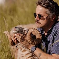 Well, well, wasn't that something? We hope you enjoyed our little peak  #behindthescenes at Munich Airport as much as we did. Since we're so close  to #Xmas, here are some of our