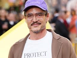 El libro favorito de Pedro Pascal: "Fue un punto y aparte para mí"