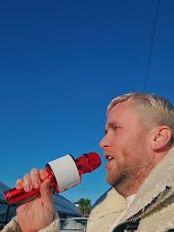 Singing a Fun Song for My New Neighbour