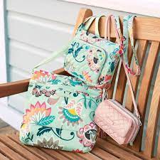 Cute quilted vera bradley fabric bag in the classic lunch bag shape. Mint Flowers Fireworks Paisley And Rose Quartz Oh My That S Right Today We Re Introducing Three New Patterns And Mint Flowers Vera Bradley Bright Patterns