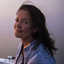 Lisa Grainger's Instagram, Twitter & Facebook