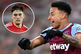 Man city can lay down a champions league marker by beating chelsea. Man Utd Might Want Lingard Back But He Ll Have To Settle For Bit Part Role Like Dan James Neville Goal Com