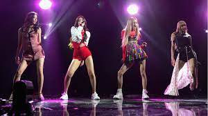 Awards and no international recognition and yall say that blackpink gonna win grammys so theyre not in the same level. Post Malone Greta Van Fleet And K Pop S Blackpink Power Umg Showcase Variety