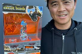 BIRDHOUSE SKATEBOARDS