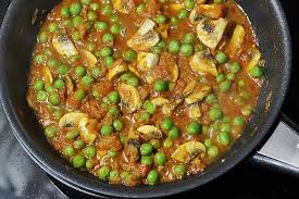 Matar mushroom recipe, a creamy, tasty, restaurant style mushroom curry made with green peas & mushrooms. Matar Mushroom Mutter Mushroom Swasthi S Recipes