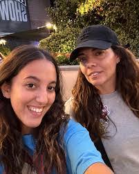 Cris Abraham's Instagram, Twitter & Facebook