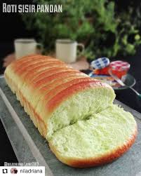Udah gatel bikinnya dr weekend sumber resep : Repost Niladriana Roti Sisir Kentang Pandan Assalamualaikum Selamat Pagi Selonjoran Kaki Sambil Ngeteh Masyaalloh N Roti Recipes Cake Recipes