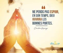 Ne Perds Pas Espoir En Son Temps Dieu Ouvrira Les Bonnes Portes En 2020 Citations Sur La Foi Citations Pieuses Citation Spirituelle