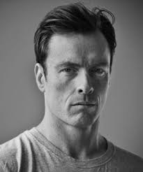 Von basics bis hin zu festmode: Toby Stephens Black Sails Wiki Fandom