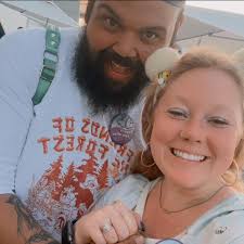 What color are Dollywood's cups this year?