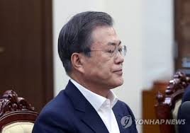 3rd LD) Moon offers public apology over justice minister issue