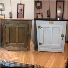 Old Oak White Clad End Table Sanded Down Used Ebony Stain On Top Finished With Polyurethane Then Used Painted End Tables Diy End Tables End Table Makeover
