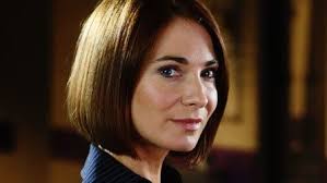 Nia Roberts (actress)