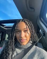 Eboni Jackson's Instagram, Twitter & Facebook