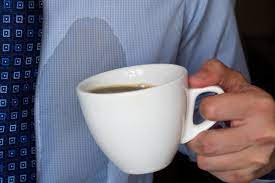 So entfernen sie frische kaffeeflecken aus kleidung & co. Kaffeefleck Entfernen Hausmittel Kaffeewissen Real De