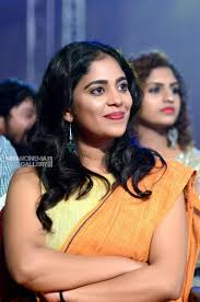 Srinda arhaan is an indian film actress, who predominantly performs in malayalam films.she is also a dubbing artist.3 4 her first film was four. Srinda At Asianet Film Awards 2018 1