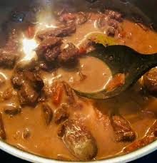 Boeuf Bourguignon Au Vin Blanc Et A La Creme Viande Boeuf Bourguignon Viande Boeuf Bœuf Bourguignon