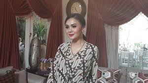 Dia am dm g c dia kekasihku kan tetap milikku f g em aku sungguh mencintai am dm g c sungguh menyayangi setulus hatiku kembali ke *, reff. Chord Lagu Tuhan Jagakan Dia Dan Kunci Gitar Yuni Shara Dia Kekasihku Kan Tetap Milikku Tribun Padang