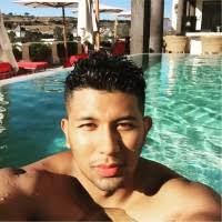 200+ perfiles de «Cabrales»