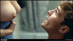 Most Popular Nude Scenes Of 2022 (De Armas, Sweeney, And More!) - Fleshbot