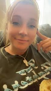 Billie Racer's Instagram, Twitter & Facebook