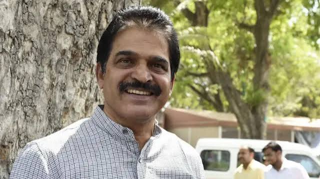 केसी वेणुगोपाल जिन्हें कांग्रेस का पांचवां पावर सेंटर कहा जा रहा है - BBC News हिंदी