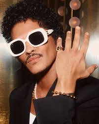 Tiffany Bruno's Instagram, Twitter & Facebook