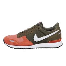 Zumindest optisch kannst du dich mit den nike sportswear air vortex herren sneaker auf eine kleine zeitreise begeben. Ø§Ù„Ø¹Ù…Ù„ Ø§Ù„Ø£Ø³Ø§Ø·ÙŠØ± Ù„Ø±Ø­Ù„Ø© ÙŠÙˆÙ…ÙŠØ© Nike Air Vortex Herren Orange Swoosh Psidiagnosticins Com