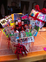 Boyfriend Birthday Gift Baskets For Him Pin By Carrie Noblitt On I D E A S Gift Baskets For Him Birthday Gift Baskets Valentine S Day Gift Baskets