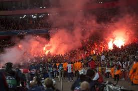 The galatasaray stadium tour includes the museum tour, the film and the stadium tour. Holy Smoke Arsenal S Champions League Tie With Galatasaray Briefly Halted Due To Flares Irish Mirror Online