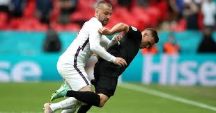 View stats of manchester united defender luke shaw, including goals scored, assists and appearances, on the official website of the premier league. Rio Ferdinand Sticks It To Mourinho As Luke Shaw Stars In England Display