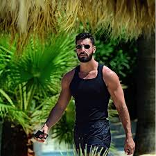 هاجم رجل الأعمال السوري رامي مخلوف من أسماهم بـتجار الحرب وطالب بمحاسبتهم من خلال رسالة وجهها للرئيس السوري بشار الأسد عبر صفحته الشخصية على فيسبوك، كاشفا أنه. Ala Hacioglu On Twitter ØµÙˆØ± Ù„Ù…Ø­Ù…Ø¯ Ù…Ø®Ù„ÙˆÙ Ù†Ø¬Ù„ Ø±Ø¬Ù„ Ø§Ù„Ø§Ø¹Ù…Ø§Ù„ Ø±Ø§Ù…ÙŠ Ù…Ø®Ù„ÙˆÙ Ùˆ Ø§Ø¨Ù† Ø®Ø§Ù„ Ø§Ù„Ø¯ÙƒØªØ§ØªÙˆØ± Ø§Ù„Ø³ÙˆØ±ÙŠ Ø¨Ø´Ø§Ø± Ø§Ù„Ø£Ø³Ø¯
