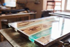 comment faire une table riviere en epoxy de moulage blog de colobar peinture decoration faire une table table de resine comptoir epoxy