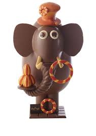 Paques 2014 L œuf En Chocolat Dans Tous Ses Etats Chocolat Paques Oeufs De Paques Sculptures En Chocolat
