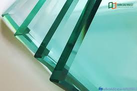 Nên chọn kính dán an toàn hay kính cường lực