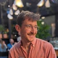 Eli Halperin's Instagram, Twitter & Facebook