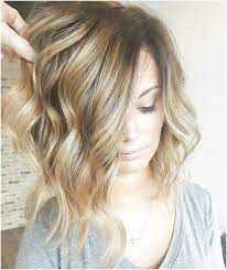 Short Honey Coloured Hair Brunettehairstylesforwomen If You Liked This Pin Click Now For More Detai Hair Color Light Brown Light Brown Hair Blonde Highlights