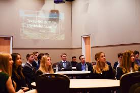 Hospital administrator broadens horizons for business students